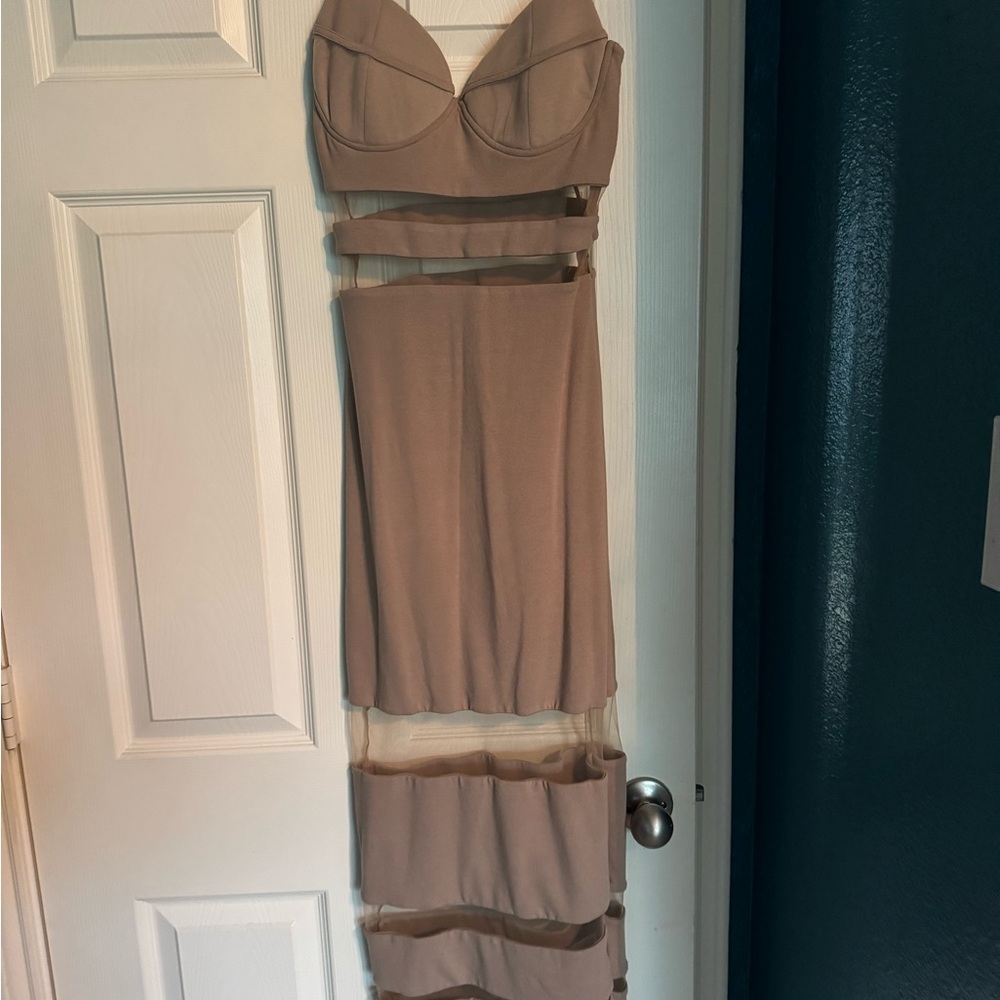 Elegant Tan Strapless Dress